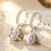 Bestseller transfronteiriço: Brincos de zircônia cúbica cravejados com diamantes, tarrachas quadradas geométricas, luxo leve, elegância de alta qualidade, brincos elegantes para a noite