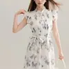 Ropa de mujer estilo chino nueva, vestido floral estilo nacional con mangas acampanadas pequeñas, vestido tipo muñeca elegante de alta gama para verano, vestido corto para mujeres petite