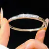 Moda Transfronteriza Europea y Americana Forma de Serpiente de Circonita Pulsera Geométrica Lujo Ligero Sensación de Alta Gama Pulsera Diseño de Nicho Joyería de Mano de Moda para Mujeres