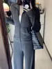 Conjunto deportivo casual de rayas grises para mujer, colección primavera/otoño 2026, conjunto de dos piezas con sudadera con capucha, estilo 'old money', adecuado para ropa de trabajo