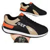 Sapatos Masculinos 2026 Novos Tendência Couro Macio Slip-On Casuais Masculinos Antiderrapantes Esportivos Versáteis Calçados Casuais