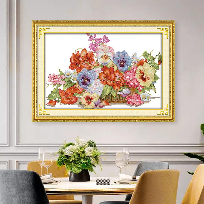 H643-03682 艳丽的花篮-