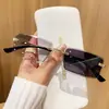 Nuevas gafas de sol fotocromáticas de montura cuadrada pequeña, gafas de sol de moda sin montura con degradado, gafas de sol hip-hop con lente oceánica de borde cortado