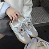 Zapatillas casuales de cuero sintético estilo 2026 para mujer, zapatillas de entrenamiento alemanas con bloques de color, bailarinas con cordones, zapatos de nuevo estilo