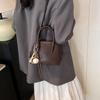 Bolsas de Mujer de Alta Gama Transfronterizas de Nicho Otoño/Invierno 2026 Nuevo Bolso Cruzado de Moda Vintage Popular Bolso de Mano Pequeño con Forma de Concha