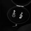 Novos Brincos Assimétricos de Nota Musical de Violino Pequenos Versáteis Vazados com Microincrustação para Mulheres Doce Estilo Mori Atacado