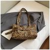 Bolsa de Tote Nueva Otoño 2025 Estampado de Leopardo Casual Casual Nicho Gran Capacidad Bolsa para Viajes Cotidianos Bolso de Hombro de Aspecto Elegante