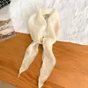 Pañuelo Triangular Artístico de Lino para Mujer, Delgado y Amigable con la Piel, Bufanda para el Cuello Transpirable, Versátil y Elegante, Pañuelo de Protección para el Cuello Estilo Relajado, Pañuelo Pequeño