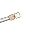 Pendientes de Trébol de Cuatro Hojas V-Gold de Precisión CNC, Versión de Alta Gama, con Ágata Roja y Madreperla Blanca, Gruesamente Chapados en Oro de 18 Quilates, Joyería de Alta Gama