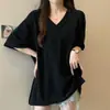 Camiseta Elegante Plus Size com Fenda e Decote V de Manga Curta para Mulheres, Novo Estilo Verão 2026, Caimento Solto, Emagrecimento, Cobre Gordura Corporal, para Mulheres Plus Size
