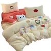 Invierno Espesado Toalla Bordada Terciopelo de Leche Juego de Cuatro Piezas Sábanas Funda Nórdica Más Ropa de Cama Juego de Tres Piezas Dormitorio Estudiantil 4