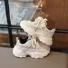 Tênis esportivo infantil, novo modelo de outono, cabedal em couro, sola macia, calçado casual para crianças maiores, tênis leve para meninos estudantes, estilo "dad shoes"