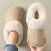 Nuevas Pantuflas de Algodón de Punta Cerrada para Mujer, Invierno Hogar Interior Antideslizantes Cálidas de Felpa Plegables Suela Gruesa Pantuflas Exteriores para Hombre, Venta al por Mayor