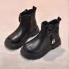 Botas de Couro para Meninas Botas Martin 2026 Outono Inverno Novas Botas Curtas Laço Elegante Botas de Princesa Botas Individuais Botas Infantis com Plus Veludo