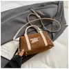 Bolso de Mano Moderno y Elegante Tipo Bolsa Almohada para Mujer 2026 Nueva Moda Versátil para el Trabajo Cruzado Pequeño Bolso Tote