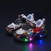 Zapatillas Deportivas Luminosas de Dibujos Animados para Niños 2025 Primavera y Otoño Nuevas de Cuero Cómodas Ligeras para Niños Estudiantes de Campus Zapatillas para Correr