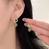 Pendientes de Clip de Lujo Ligero Estilo Hong Kong sin Agujeros para Orejas Pendientes Geométricos de Perla y Camelia para Mujer Sentido Avanzado Simples Elegantes Pendientes Versátiles