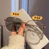 Novos óculos de grau fotocromáticos com proteção contra luz azul, armações estilosas de alta qualidade, armações quadradas da moda para mulheres, efeito emagrecedor, visual natural