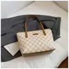 Bolso Tote Grande de Gran Capacidad, Sencillo y Elegante, para Viajes Diarios de Mujeres, Nuevo Modelo 2026 con Estampado, Bolso de Hombro para Debajo del Brazo, Tendencia Bolso de Media Luna