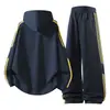 Conjunto de sudadera con capucha raglán de tres rayas estilo americano, unisex, corte holgado, diseño de hombros caídos, conjunto deportivo moderno de dos piezas