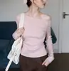 Camiseta de Punto Eggk de Manga Larga Hombro Descubierto para Mujer en Otoño Nueva de Color Puro Ajustada Elegante Ajustada Hombro Descubierto Cintura Ropa Suave