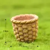 Paisagem em miniatura apresentando coelhos de desenho animado fofos, casas de cenoura, decorações de jardim de coelhinhos adoráveis, enfeites de resina e acessórios para o Ano do Coelho
