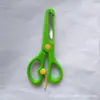 Tijeras Escolares de Manualidades de Venta Directa del Departamento Dos Yuan, Tijeras Anti-Rayaduras para Niños, Tijeras Elásticas de Acero Inoxidable para Cortar Papel