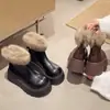 Botas de nieve Melard retro forradas de piel y polar para mujer, nuevo estilo invierno 2026, botas cálidas de plataforma con suela gruesa y adornos de flecos, diseño ajustado
