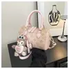 2026 Nuevo Bolso de Hombro Cruzado de Moda de Alta Gama Diseño de Nicho Boston de Viaje en Relieve para Mujer