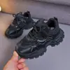 Nuevas Zapatillas de Malla para Niños de Primavera y Otoño, Zapatos de Padre Estilo Coreano con Suela Suave, Zapatos Blancos Ligeros para Niños y Niñas, Versátiles y Antideslizantes