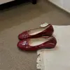 Zapatos planos de punta fina con lazo, nuevo estilo 2026, elegantes y versátiles para el trabajo, punta cuadrada plisada, tacones de ballet estilo dulce
