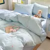 Juego de ropa de cama de cuatro piezas 100% algodón, funda de edredón de algodón puro de Xinjiang, sábana con estampado de dibujos animados lindos, juego de tres piezas para dormitorio femenino, otoño e invierno