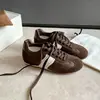 Jialoya~Tênis de treino versão couro macio altura original aumentando sola fina esportivo casual corrida tênis feminino Sapatos de Argan moderno