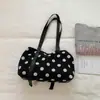Bolsa de nailon casual de gran capacidad para mujer, nueva moda 2026 bandolera de lunares para el trabajo, bolsa de mano de estilo relajado