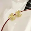 Série de brincos de zircônia microincrustados Brincos flor de folha vazada pequenos requintados franceses Brincos de zircônia em forma de gota d'água quadrados