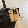 Bolso infantil de estilo extranjero, nuevo kit de verano, sobre rojo, bolso de mano para niña, mini cesta de verduras, bolso cruzado, bolso pequeño de estilo explosivo.
