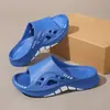 2026 Nuevo Modelo Popular Cómodas Versátiles Zapatillas de Suela Gruesa con Sensación de Caminar sobre las Nubes para Verano, Comodidad en Casa, Antideslizantes Resistentes al Desgaste Frescas