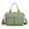 Bolsa de Ombro Transversal Tecido de Nylon Leve Múltiplos Compartimentos Estilo Workwear Grande Capacidade Simples Impermeável Bolsa de Ombro para Mulheres Estilo Primavera Verão