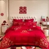 Conjunto de quatro peças para casamento, 100% algodão, vermelho vivo, para camas de noivos, incluindo lençóis e fronhas de edredom, alta qualidade, algodão puro, perfeito para o quarto de recém-casados