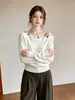 Top de punto estilo francés, suave, de un solo hombro, con cuentas y amarre al frente para mujer, perfecto para principios de otoño, con un corte sofisticado y favorecedor, y un diseño de hombro descubierto
