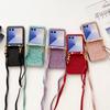 Adecuado para Samsung Z Flip7 Funda de Teléfono con Patrón de Mandala en Relieve Z Flip 20% de descuento Funda tipo Flip Funda de Cuero Protección Cruzada