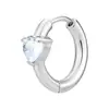 Exquisito pendiente con hebilla de acero de titanio de gran venta transfronteriza, nuevo y moderno pendiente de diamante, temperamento femenino, estilo coreano, simple y amoroso.