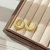 Pendientes Geométricos de Acero Inoxidable Europeos y Americanos, Estilo Nuevo, Versátiles, Retro, Diseño de Lujo Ligero, Pendientes Transfronterizos Simples para Mujer