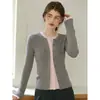 Cardigan de tricô feminino "Double Shirt Shallow Island" estilo coreano moderno, duas peças com color block, top justo e modelador