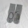 Calcetines de Yoga y Pilates sin Talón para Mujer, Calcetines de Encaje Profesionales Antideslizantes de Media Pantorrilla para Danza, Ejercicio, Fitness, Calcetines de Piso para Adultos