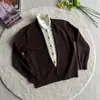 Nuevo cárdigan suéter para hombre, diseño de solapa, estilo de dos piezas simulado, ropa casual para hombre, tejido de punto para hombre otoño/invierno, diseño de patchwork de alta gama