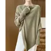 Chal de punto para otoño e invierno 2025, estilo perezoso, cuello de una línea, longitud media, mangas murciélago, prenda de punto exterior para mujer