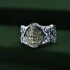 Anillo de plata de ley S925 con patrón de dios de la riqueza amarillo, moda étnica retro para hombres y mujeres, personalidad, lujo ligero, anillo para el dedo índice, venta al por mayor
