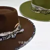 Tendencia de personalidad de la moda europea y americana transfronteriza sombrero de fieltro diseño original sombrero fedora temperamento británico sombrero de lana outlet de fábrica