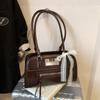 Bolso vintage de gran capacidad para mujer, novedad de 2025, bolso de hombro bajo el brazo, sencillo, estilo occidental, con encaje, bolso de viaje sencillo tipo almohada.